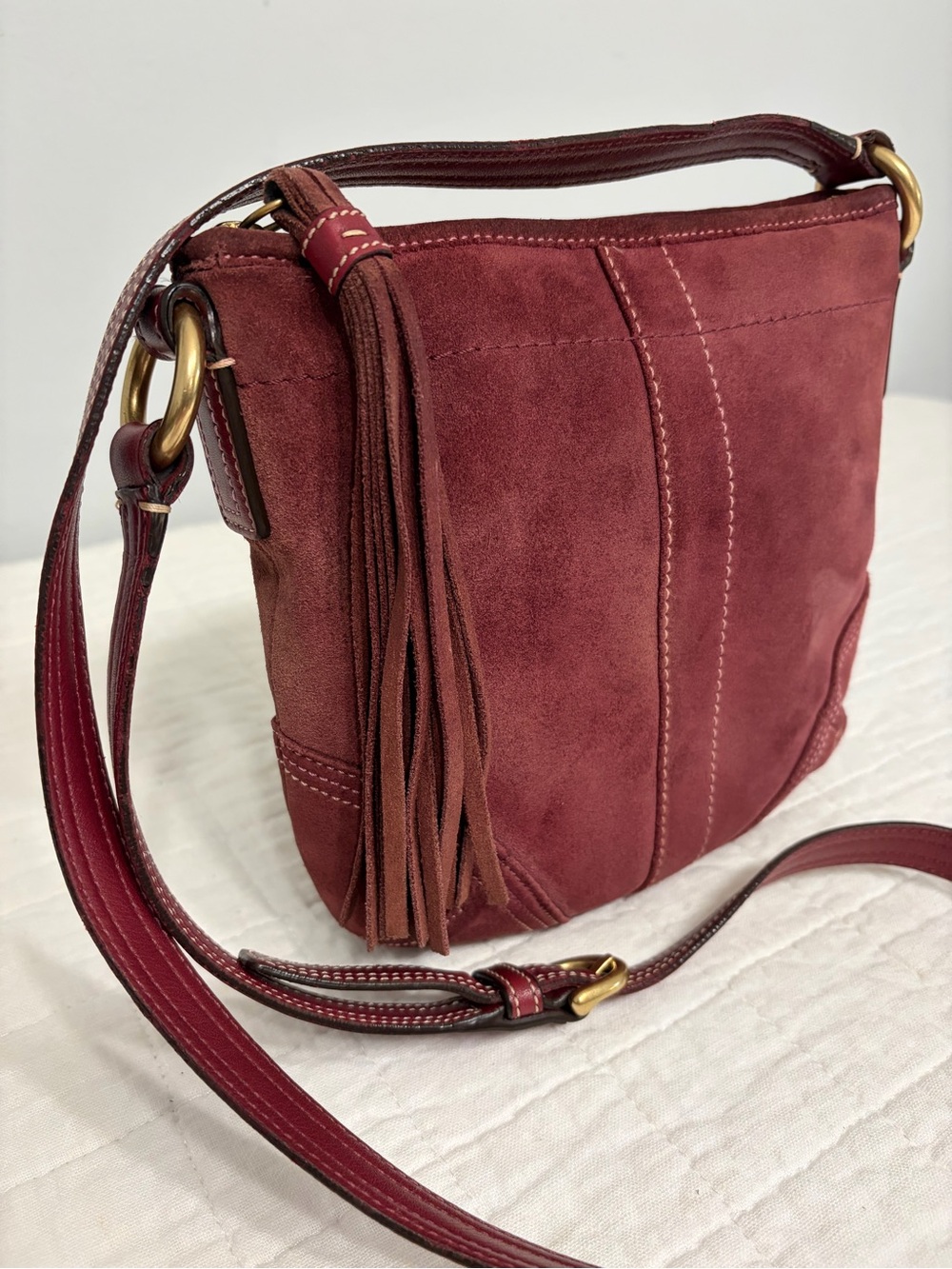 Vintage Coach Soho Suede Swing Pack Crossbody Bag in Wine/Burgundy Color - Picture 2 of 16